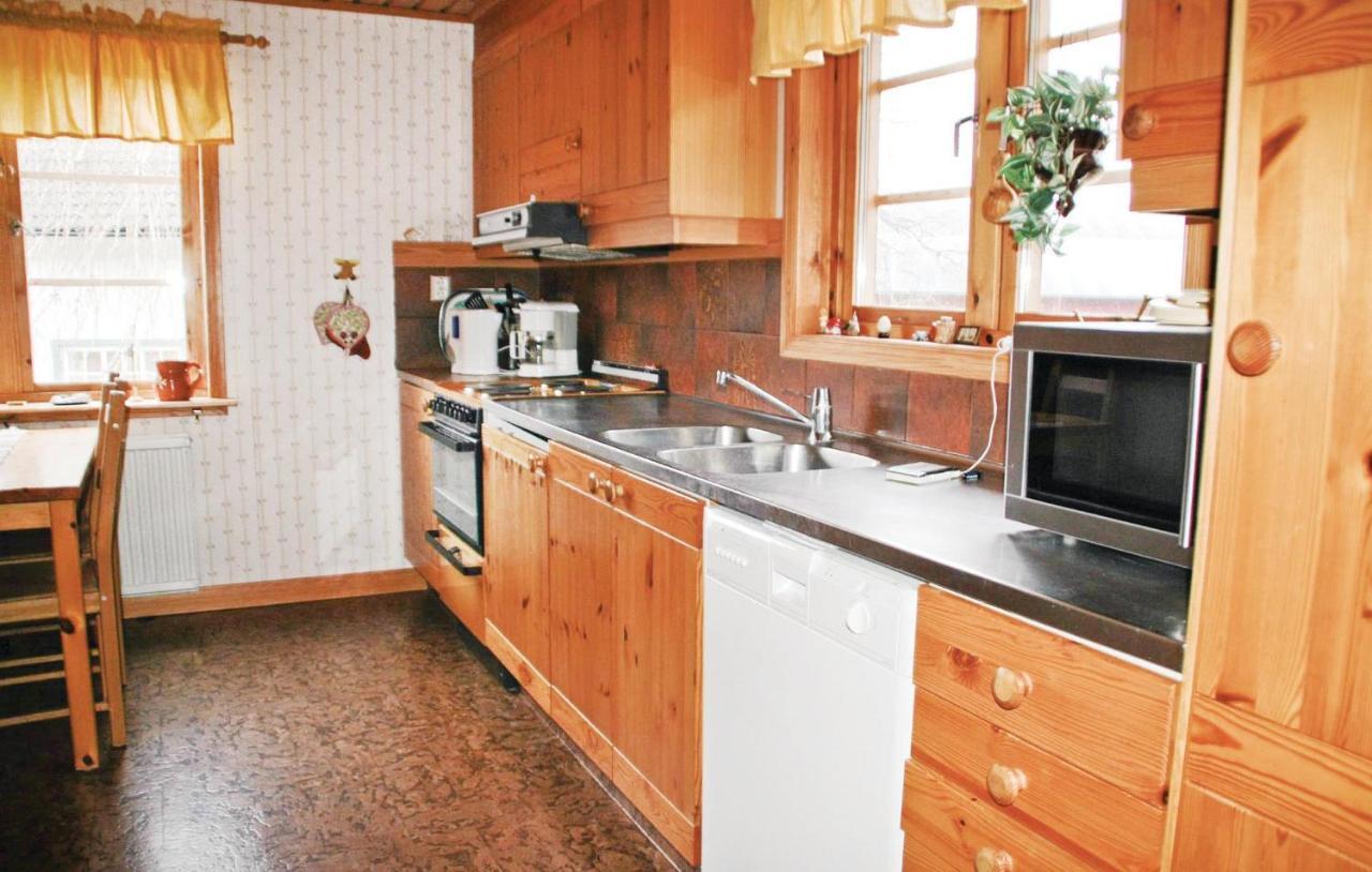 Cozy Home In Uddevalla With Wifi Häljebol Exteriér fotografie