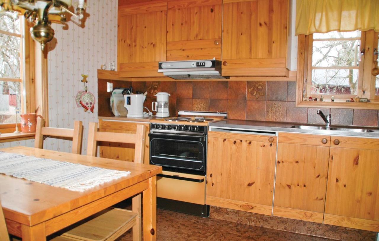 Cozy Home In Uddevalla With Wifi Häljebol Exteriér fotografie